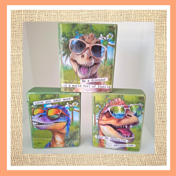 Dinosaurs Desk Sitters