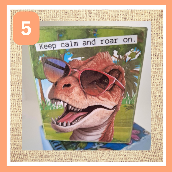 Dinosaurs Desk Sitters